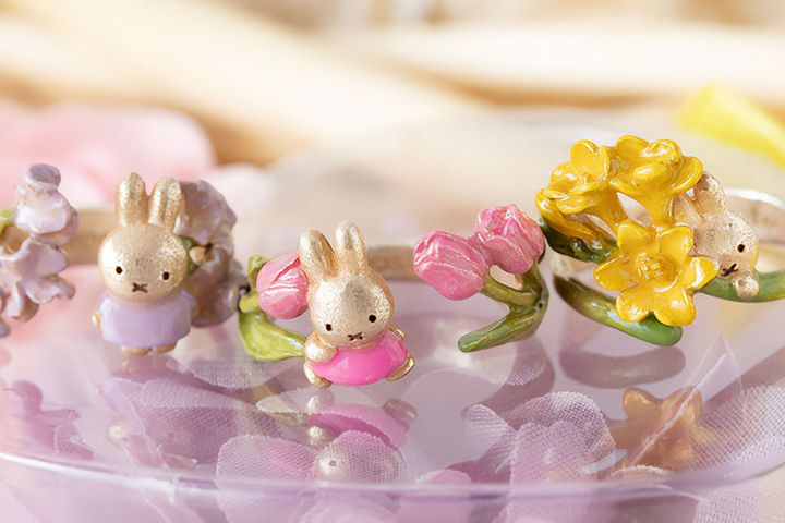 「Flower Miffy パルナートポックコラボ フラワーリング」※画像は1月から3月の誕生花のリングイメージ