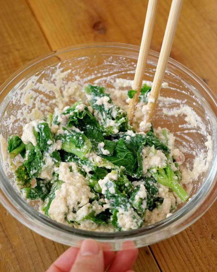 女性に嬉しい栄養素もたっぷり！菜の花の洋風白和え【料理家 あやかの旬野菜を使ったアペロおつまみ vol.4 〜レシピで旅するヨーロッパ〜】