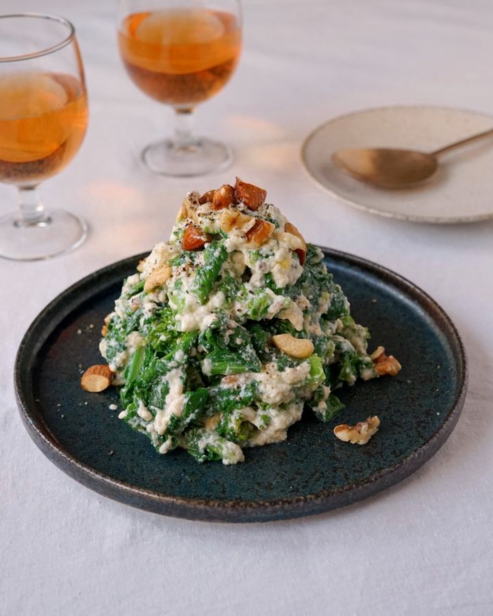 女性に嬉しい栄養素もたっぷり！菜の花の洋風白和え【料理家 あやかの旬野菜を使ったアペロおつまみ vol.4 〜レシピで旅するヨーロッパ〜】