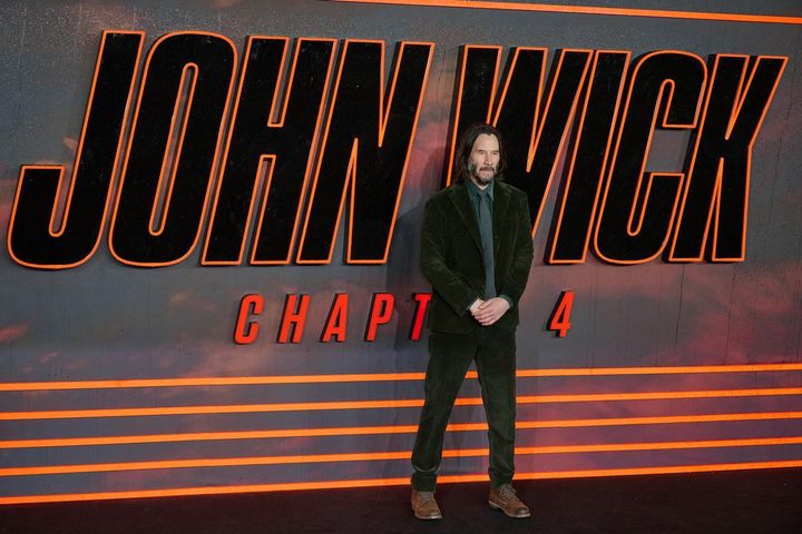 画像: キアヌ・リーブスが小説の出版を発表