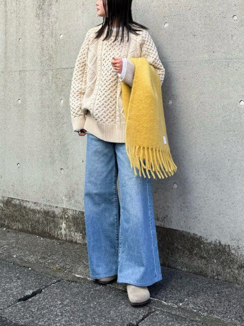 冬のワイドデニムパンツコーデ
