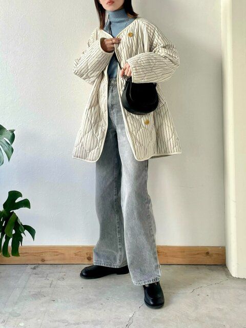 冬のワイドデニムパンツコーデ