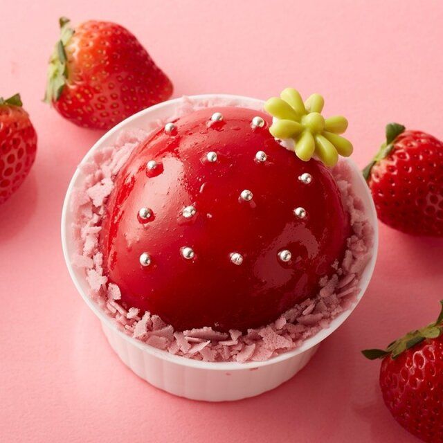 シャトレーゼのまんまる苺ケーキ