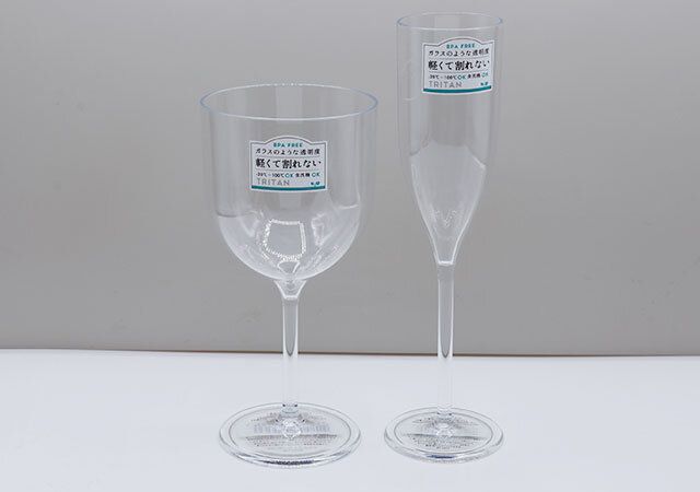 セリアの軽くて割れないグラス