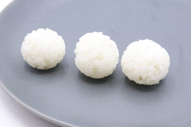 ダイソーのまんまるおにぎりメーカー