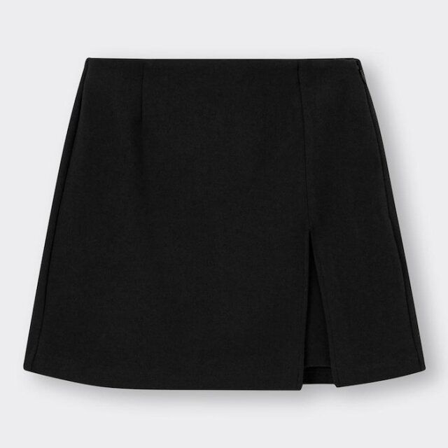 GUのローウエスト起毛スリットミニスカート