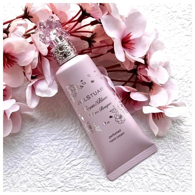【桜コスメ2024】ボディケア・フレグランス編_「ジルスチュアート」の桜コスメ_クリスタルブルーム サクラブーケ パフュームド ハンドクリーム