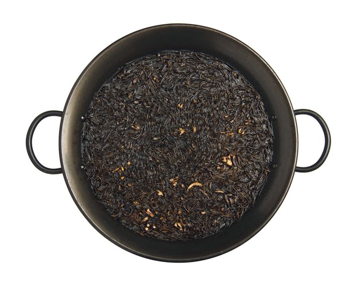 人形町〈コングスト〉「イカスミのフィデウワ」