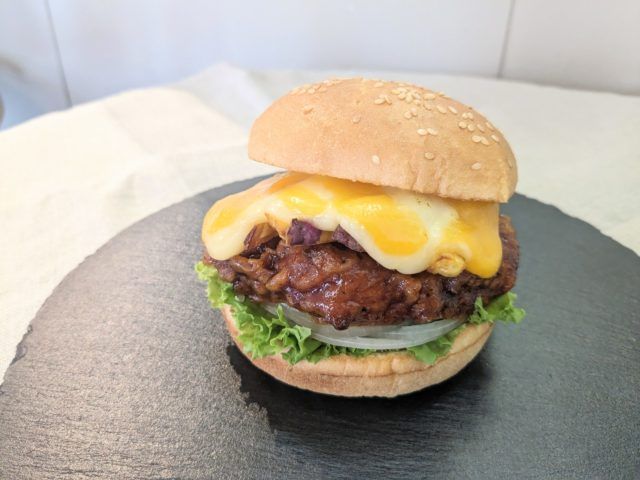 フレッシュネスのチーズタッカルビバーガー