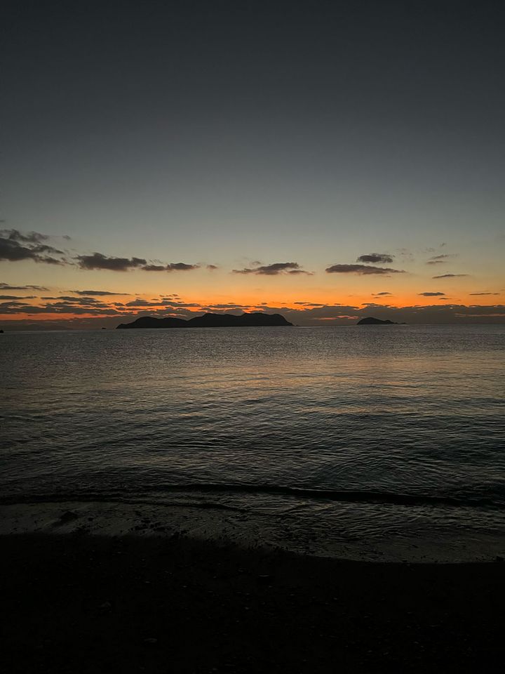 加計呂麻島の美しい夕陽