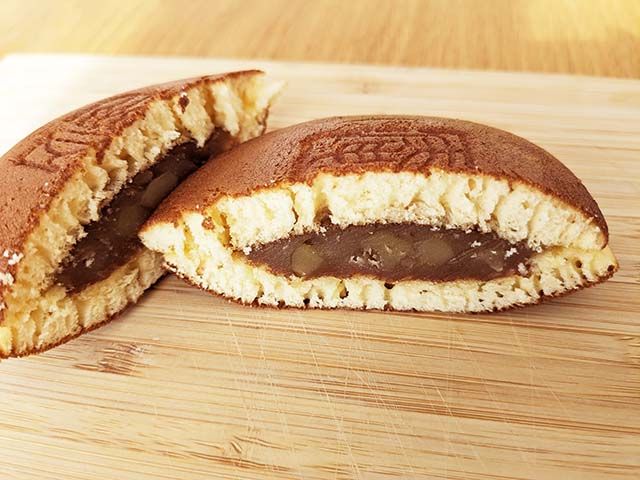 【熊本県産和栗どらやき（迎春）】断面