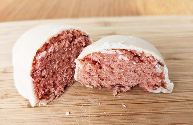 【おひさま香るストロベリーケーキ】の断面