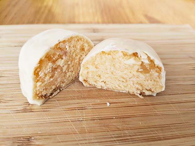 【おひさま香るレモンケーキ】の断面