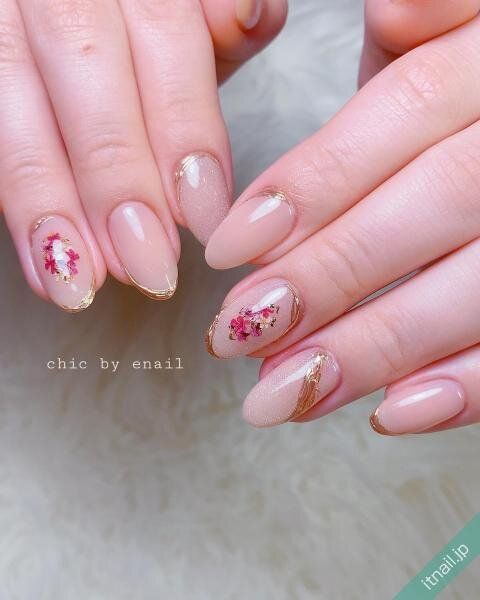 chic by enailが投稿したネイルデザイン [photoid:I0124242] via Itnail Design (726136)