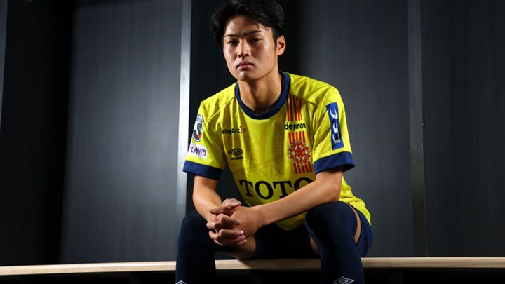 ギラヴァンツ北九州、2024新ユニフォームを発表！「UMBRO」とのコンビが12年ぶりに“復活”