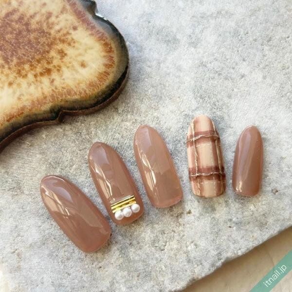 ネイルサロン ナシノキが投稿したネイルデザイン [photoid:I0129518] via Itnail Design (726014)
