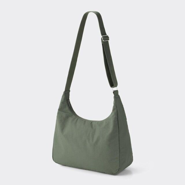 GUの値下げバッグ