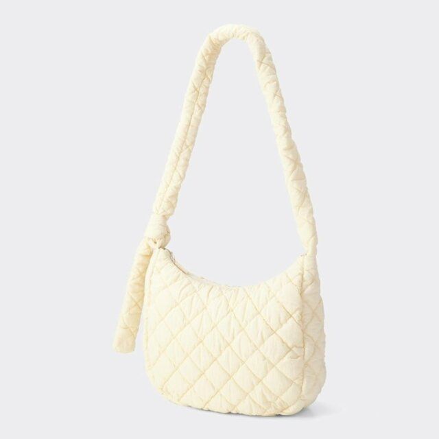 GUの値下げバッグ