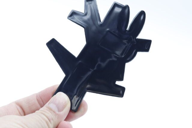 ダイソーのミッフィー マグネットフック 木のぼりの背面