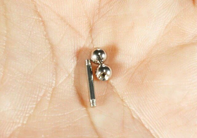 ダイソーのステンレス ストレート バーベルピアス 16G 6mm コーンタイプ