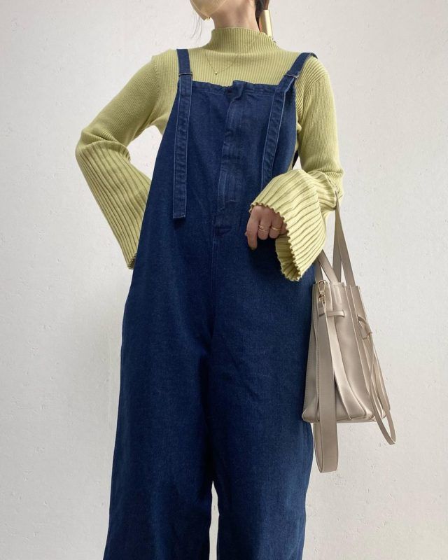 zootie「デニムサロペ」コーデの女性