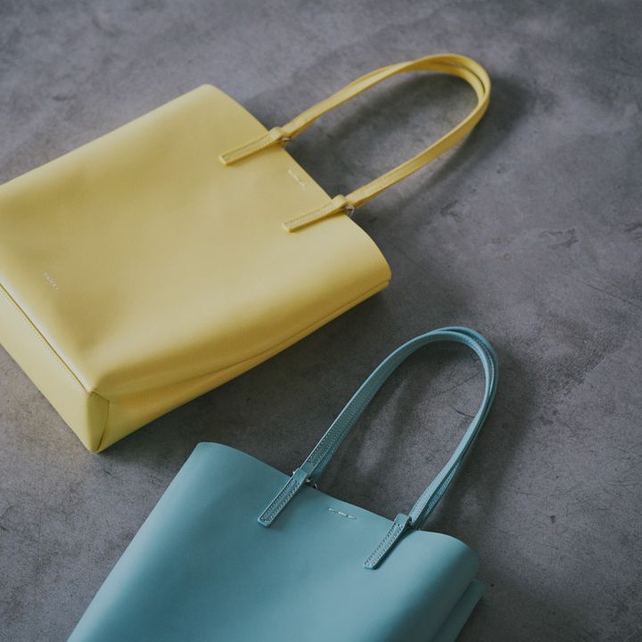 装いのアクセントにもひと役。《ヤーキ》の春色トートバッグ【マイスタンダードブック】