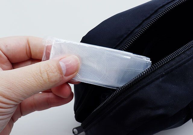 持ち運びに便利なダイソーの使い捨て手袋