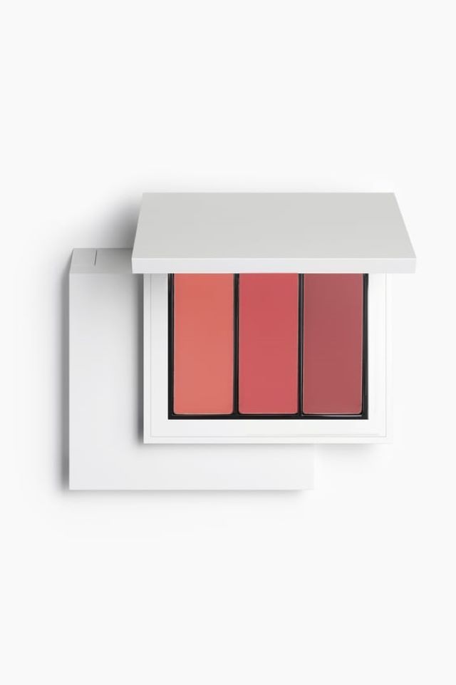 画像2: 出典：ZARA