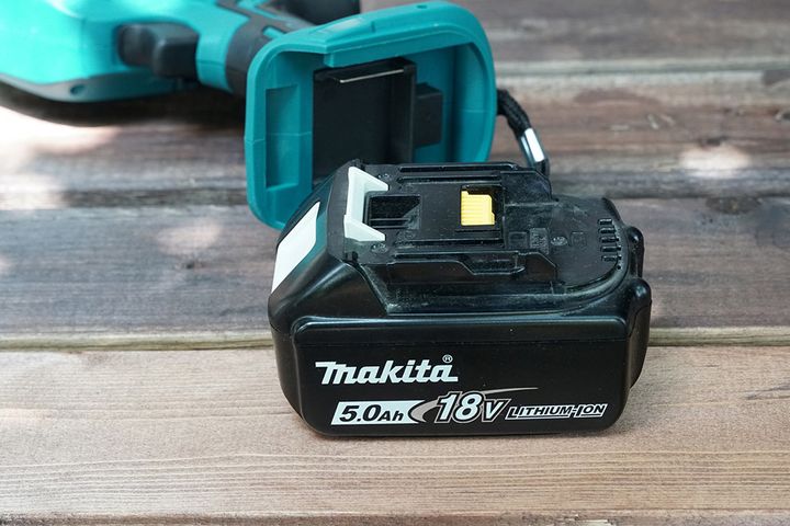 レシプロソーのバッテリー