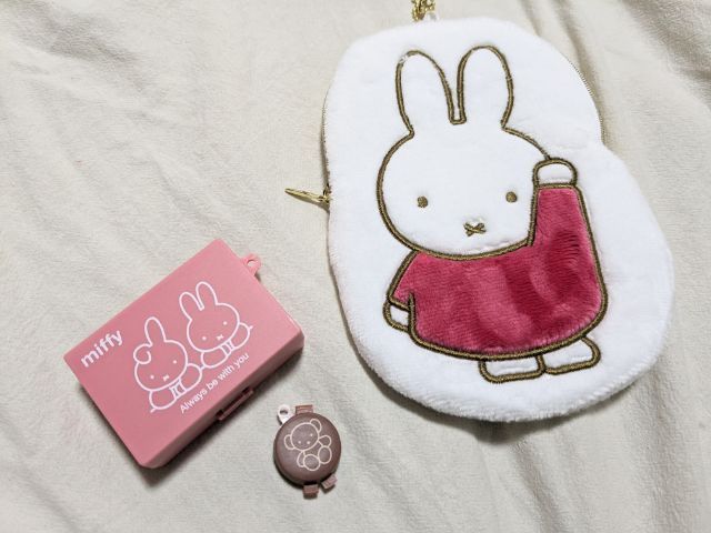ミッフィーマルチポーチと印鑑ケースSET（朱肉つき）