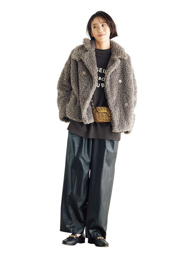 骨格ストレート 似合うボアアウター