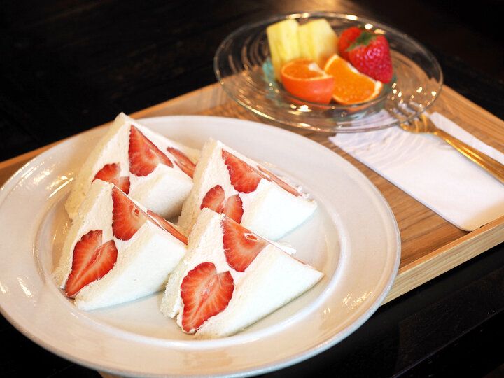 贅沢プリンアラモードが人気♪ 三鷹の老舗果実店が営む「Café Ichifuji」