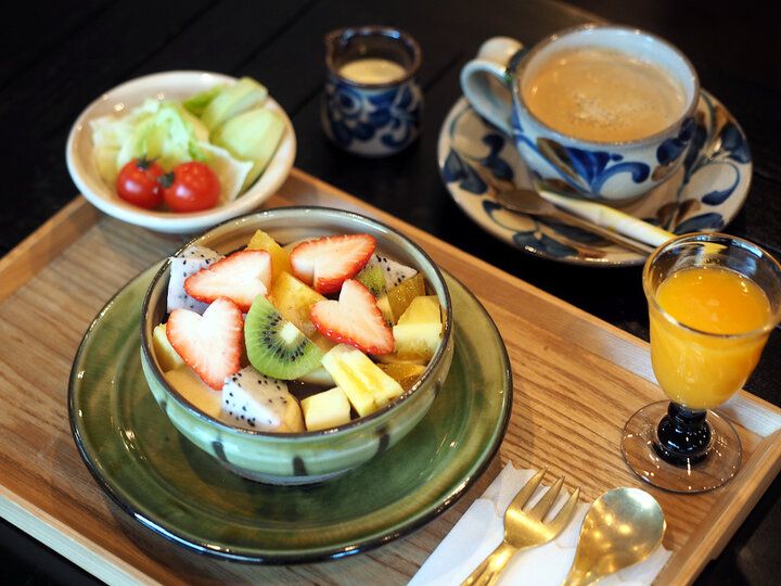 贅沢プリンアラモードが人気♪ 三鷹の老舗果実店が営む「Café Ichifuji」