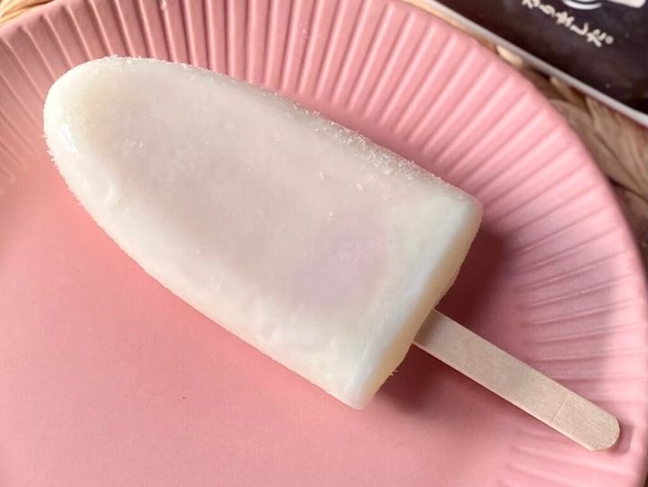 「フルーツ大福アイスバー 温州みかん」中身