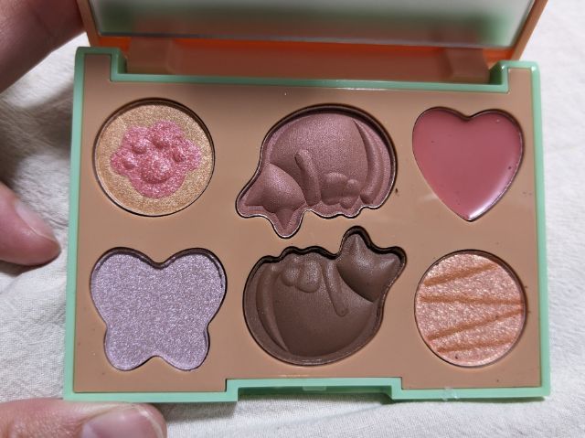 Mary's 猫のチョコレートみたいなメイクアップパレット