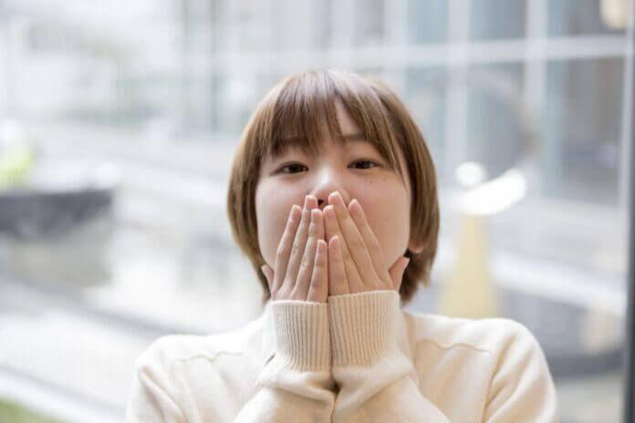あの人が魅力的な理由って？ 誰からも好かれる人の特徴6つ