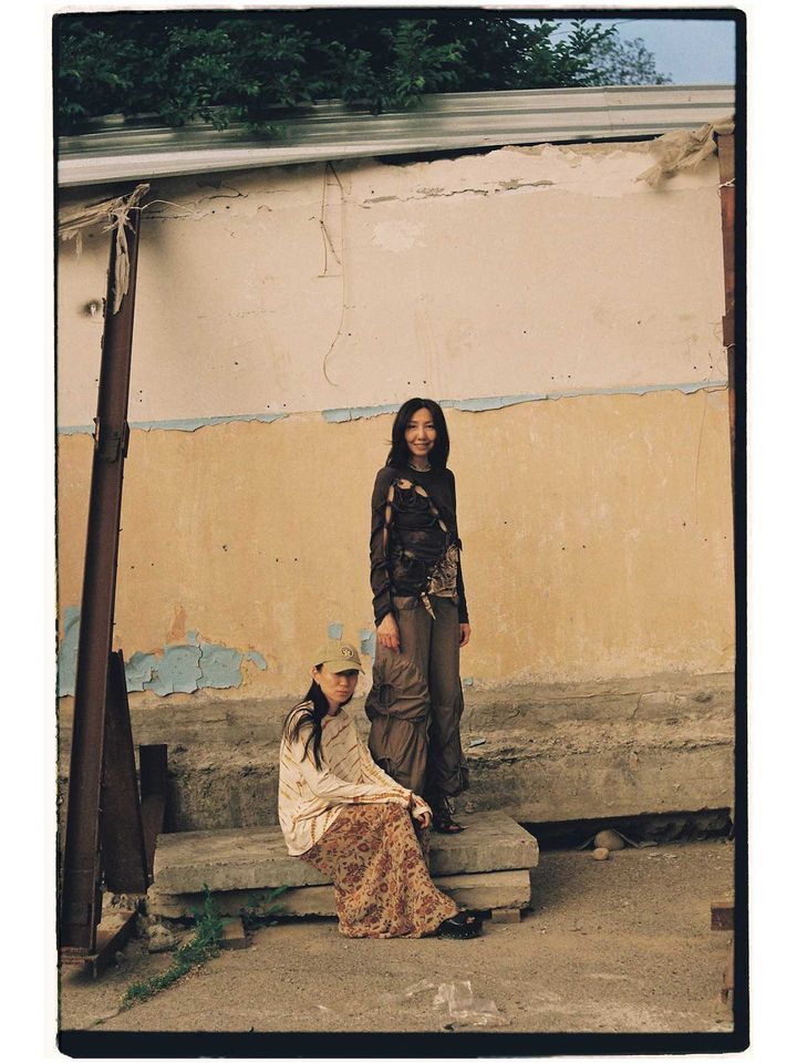 キムとカザフスタン・アルマトゥイの現代文化施設〈Tselinny Center of Contemporary Culture〉のJama Nurkalieva