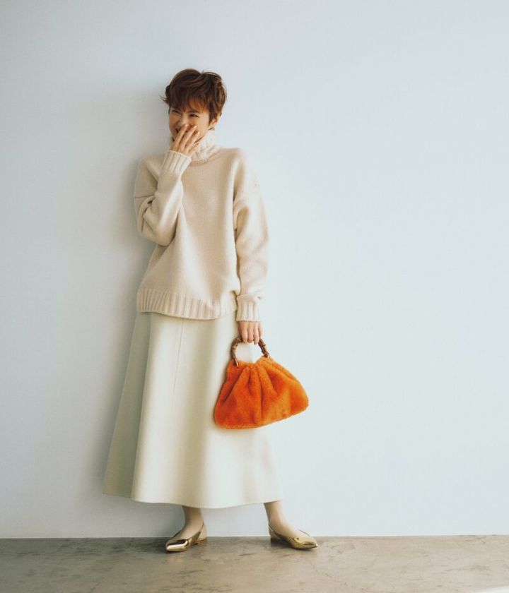 白のワントーンコーデ 雑誌GLOW 40代人気コーデ