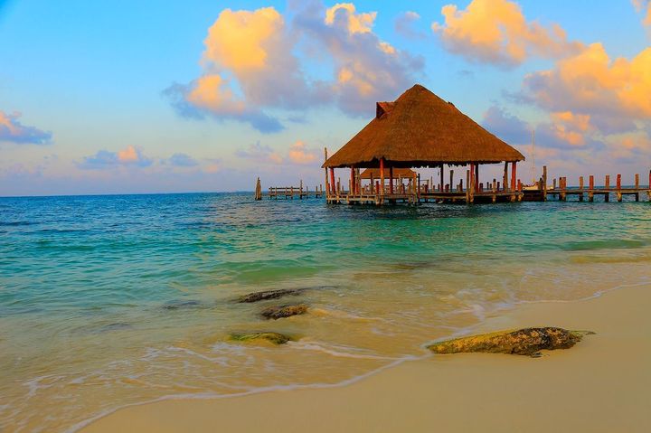 アルバ島のビーチとパラパ