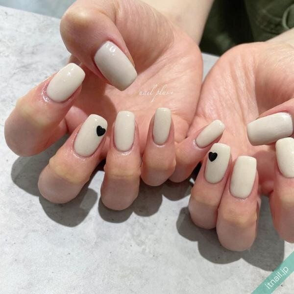 nail PLUS+が投稿したネイルデザイン [photoid:I0128275] via Itnail Design (726418)
