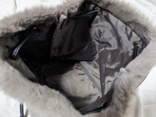 中を開いたところ