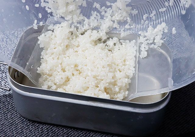 ダイソーのチョイ洗い専科 洗米ボール（小）は移し替えもラクラク