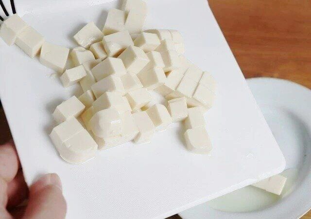 ダイソーの主婦が考えた 省スペース 多機能まな板