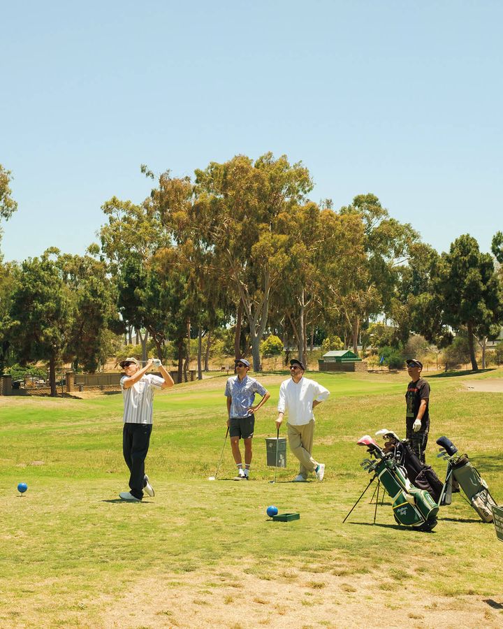 〈Vans〉北アメリカのマーチャンダイジングディレクター・Daniel Hernandez、〈Vans〉スケートボーディング部門のデザインディレクター・Neal Shoemaker、〈Vans〉シューズデザインのシニアディレクター・Rian Pozzebon、〈OTW by Vans〉グローバルクリエイティブディレクター・Ako Jefferson