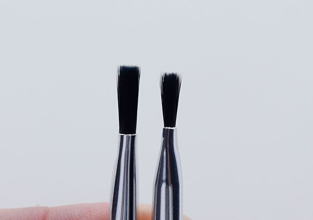 ダイソーのケース付き化粧ブラシセット