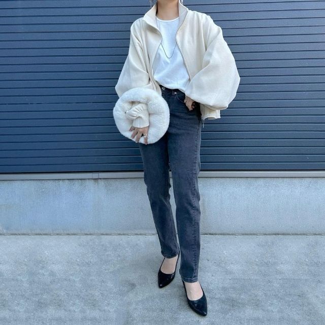 エアホリドロストブルゾンを着用したコーデ