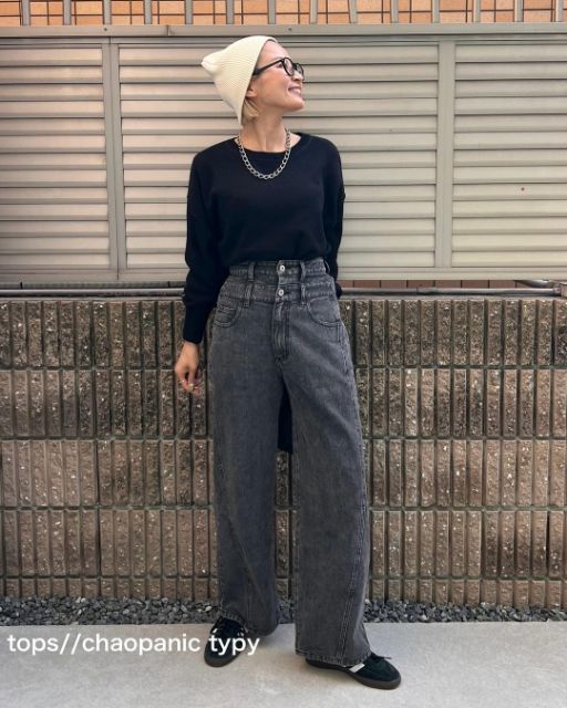 TT＊オーバーラップPTを着用したコーデ