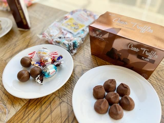 成城石井の秋冬限定、マテスチョコ（右）