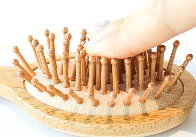  竹製miniパドルブラシは竹ピン
