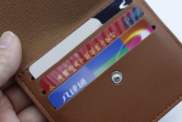 キャンドゥのカード入れ付きコインケース